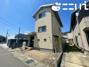 姫路市飾磨区中浜町、中古一戸建ての外観画像です
