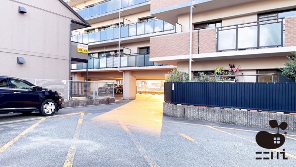 姫路市東今宿、マンションの駐車場画像です
