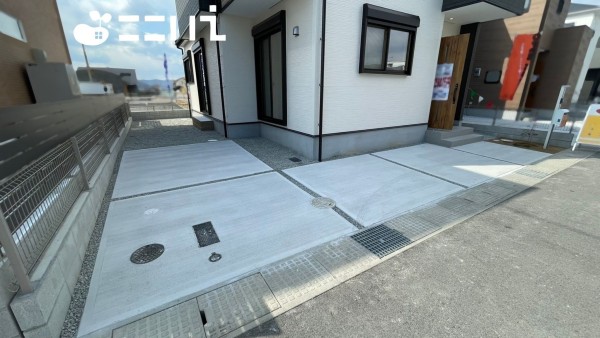 姫路市網干区高田、新築一戸建ての駐車場画像です