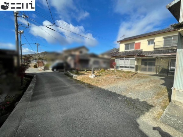 揖保郡太子町松尾、土地の前面道路を含む現地写真画像です