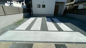 姫路市飾磨区付城、新築一戸建ての駐車場画像です