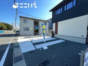 姫路市西今宿、中古一戸建ての駐車場画像です