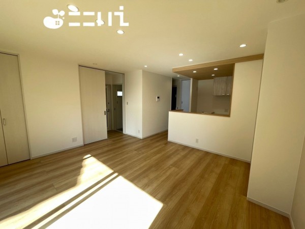 姫路市西今宿、中古一戸建ての居間画像です