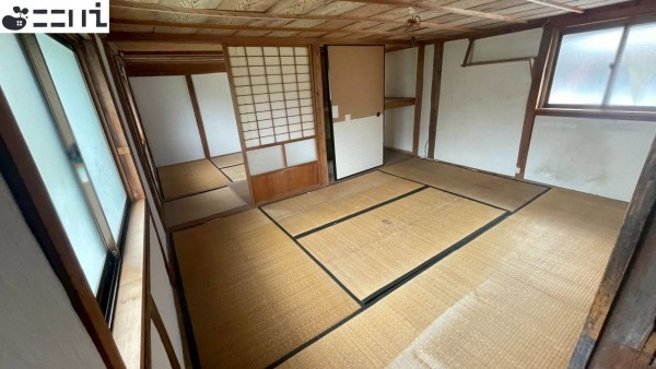 相生市若狭野町寺田、中古一戸建ての居間画像です