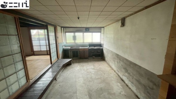 相生市若狭野町寺田、中古一戸建ての居間画像です