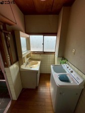 相生市垣内町、中古一戸建ての洗面画像です