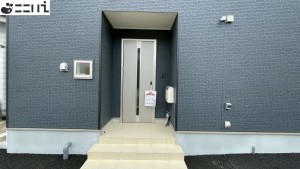 たつの市揖保川町正條、新築一戸建ての玄関画像です