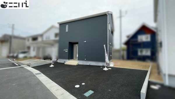 たつの市揖保川町正條、新築一戸建ての駐車場画像です