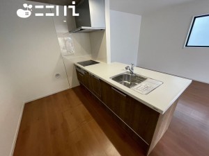 姫路市広畑区才、新築一戸建てのキッチン画像です