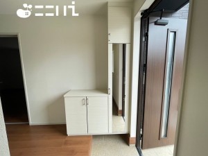 姫路市広畑区才、新築一戸建ての玄関画像です