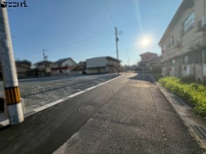 相生市赤坂、土地の前面道路を含む現地写真画像です