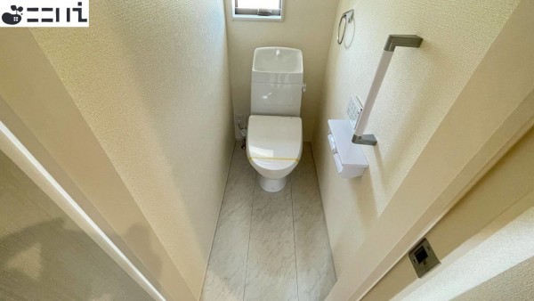 たつの市龍野町末政、新築一戸建てのトイレ画像です