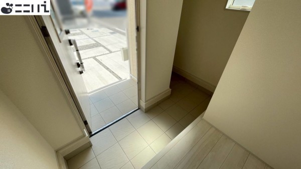 たつの市龍野町末政、新築一戸建ての玄関画像です