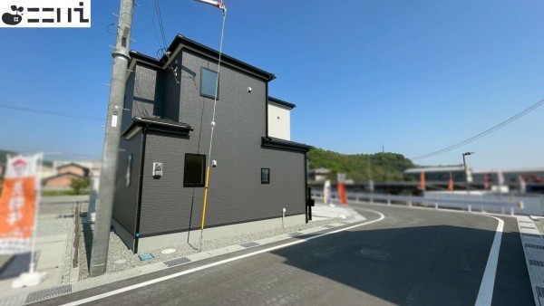 たつの市龍野町末政、新築一戸建ての前面道路を含む現地写真画像です