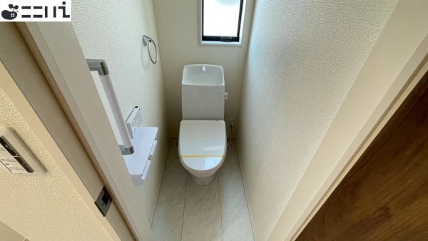 たつの市龍野町末政、新築一戸建てのトイレ画像です