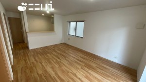 姫路市苫編、中古一戸建ての居間画像です