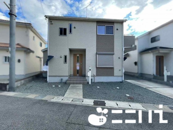 姫路市苫編、中古一戸建ての外観画像です