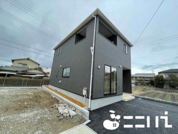 姫路市野里、新築一戸建ての外観画像です