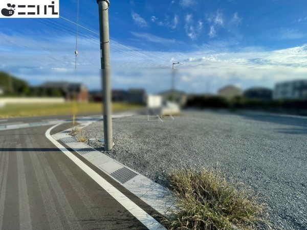 たつの市誉田町福田、土地の前面道路を含む現地写真画像です