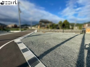 たつの市誉田町福田、土地の前面道路を含む現地写真画像です