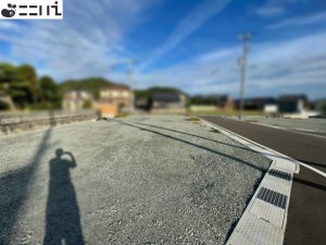 たつの市誉田町福田、土地の前面道路を含む現地写真画像です