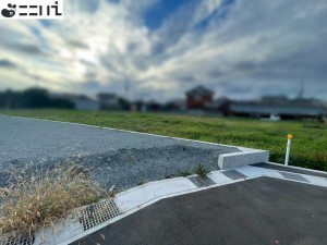 たつの市誉田町福田、土地の前面道路を含む現地写真画像です