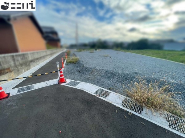 たつの市誉田町福田、土地の前面道路を含む現地写真画像です