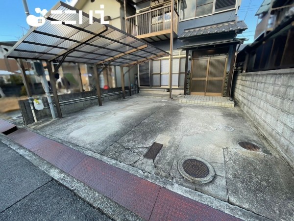 姫路市御立中、中古一戸建ての画像です