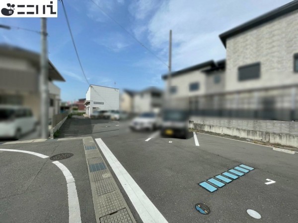 たつの市龍野町富永、収益/事業用物件/アパートの前面道路を含む現地写真画像です