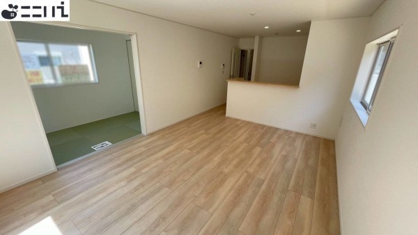 たつの市龍野町片山、新築一戸建ての居間画像です