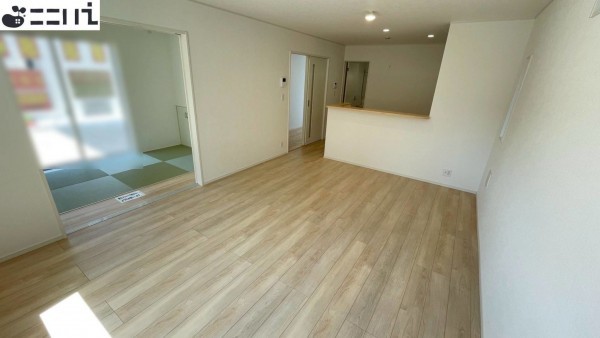たつの市龍野町片山、新築一戸建ての居間画像です
