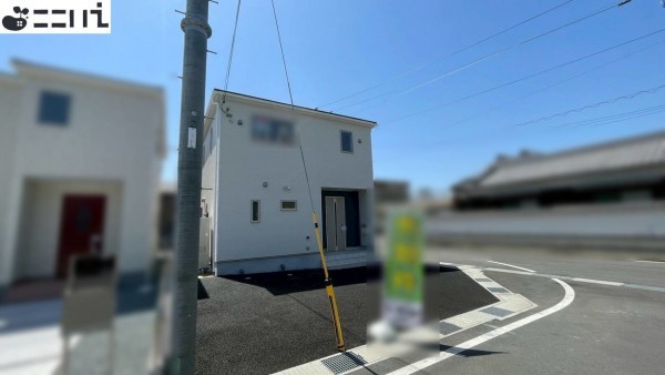 たつの市龍野町片山、新築一戸建ての前面道路を含む現地写真画像です