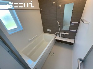 姫路市飾磨区阿成、新築一戸建ての風呂画像です