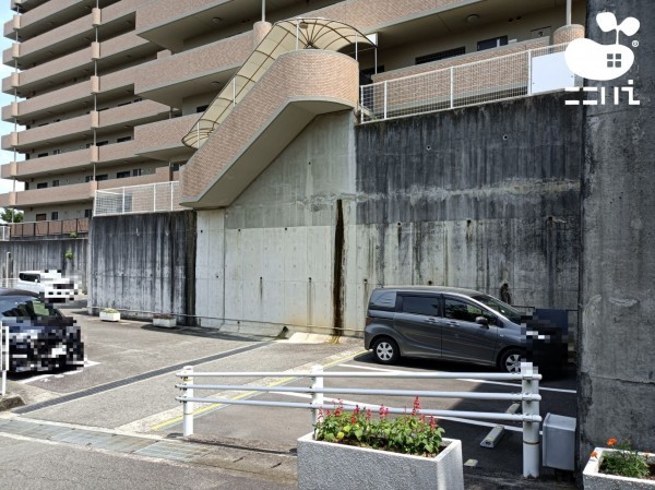 姫路市西今宿、マンションの駐車場画像です