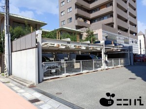 姫路市坂田町、マンションの駐車場画像です