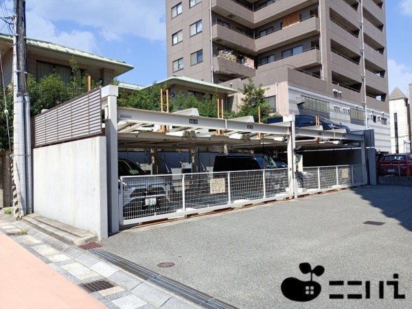 姫路市坂田町、マンションの駐車場画像です