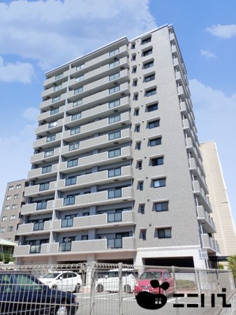 姫路市坂田町、マンションの外観画像です