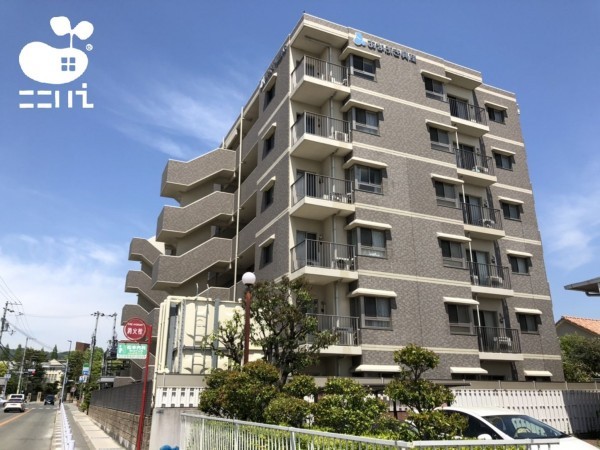 姫路市西八代町、マンションの外観画像です