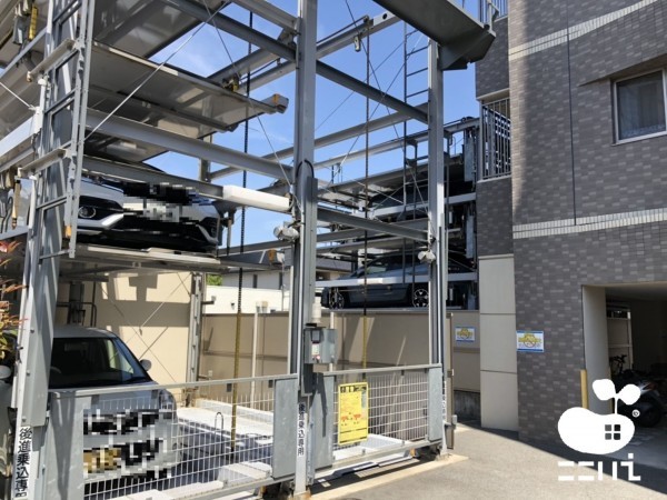 姫路市西八代町、マンションの駐車場画像です