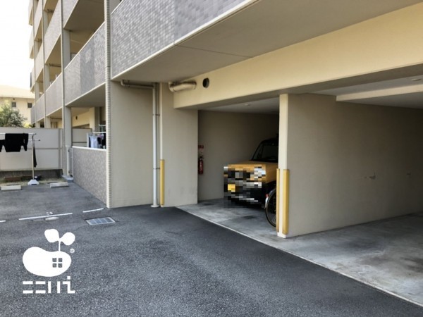姫路市西八代町、マンションの駐車場画像です