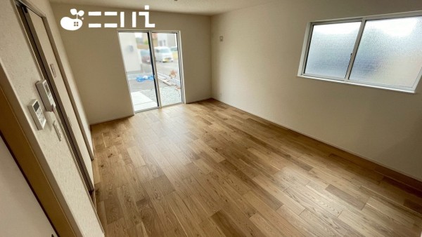 姫路市網干区坂上、新築一戸建ての居間画像です