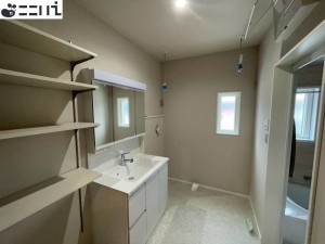 揖保郡太子町馬場、新築一戸建ての洗面画像です