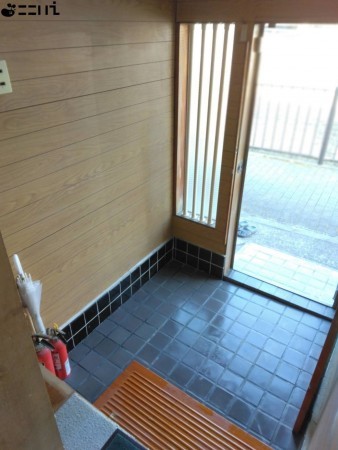 たつの市龍野町島田、中古一戸建ての玄関画像です