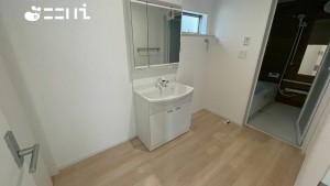 姫路市広畑区蒲田、新築一戸建ての洗面画像です