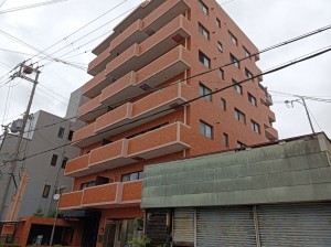 姫路市平野町、マンションの外観画像です