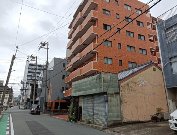 姫路市平野町、マンションの外観画像です