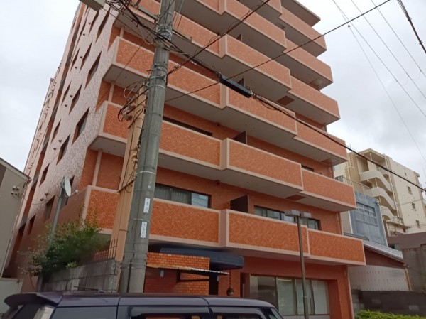 姫路市平野町、マンションの外観画像です