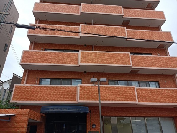 姫路市平野町、マンションの外観画像です