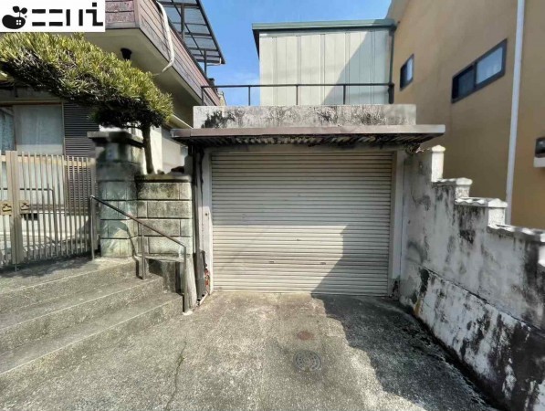 たつの市新宮町宮内、中古一戸建ての駐車場画像です