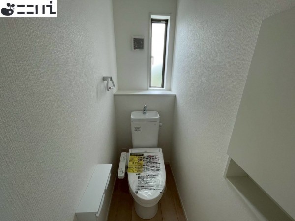 揖保郡太子町太田、新築一戸建てのトイレ画像です